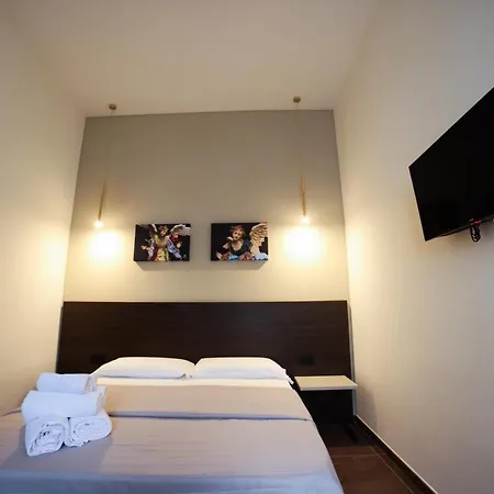 Sciuscia Beb Spaccanapoli 4* نابولي