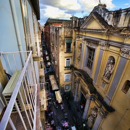 Sciuscia Beb Spaccanapoli 4*