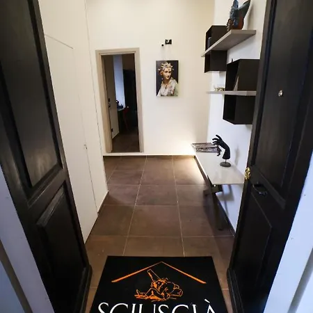 فندق مبيت وإفطار Sciuscia Beb Spaccanapoli