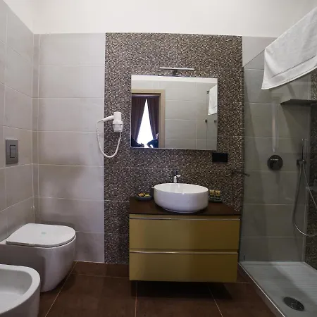 Sciuscia Beb Spaccanapoli فندق مبيت وإفطار نابولي