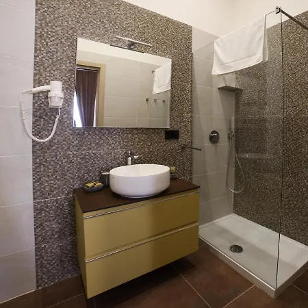 Sciuscia Beb Spaccanapoli فندق مبيت وإفطار