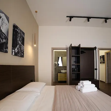 Sciuscia Beb Spaccanapoli Bed & Breakfast