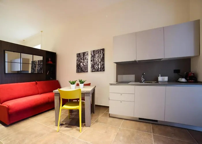 Sciuscia Beb Spaccanapoli Bed and Breakfast 4*