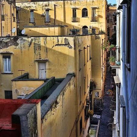 Sciuscia Beb Spaccanapoli Nocleg ze śniadaniem 4*