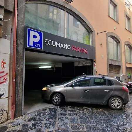 Sciuscia Beb Spaccanapoli Nocleg ze śniadaniem 4*