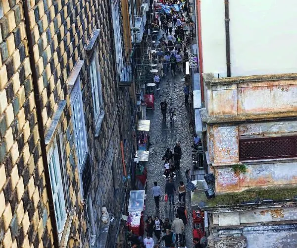 B&B Sciuscia Beb Spaccanapoli 4*